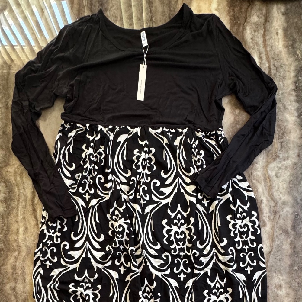 NWT Womens Sz XXL (20-22) Black & White Art Deco Print Long Sleeve Maxi Dress